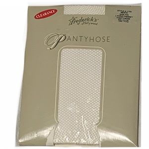 🌻Fredricks of Hollywood 🌻White Fishnet Hose Size